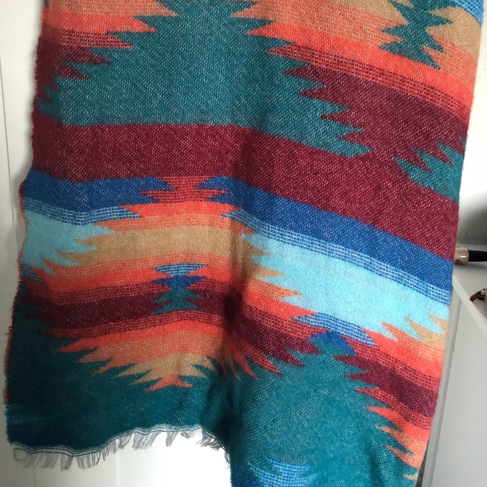 BLANKET SCARF NWOT